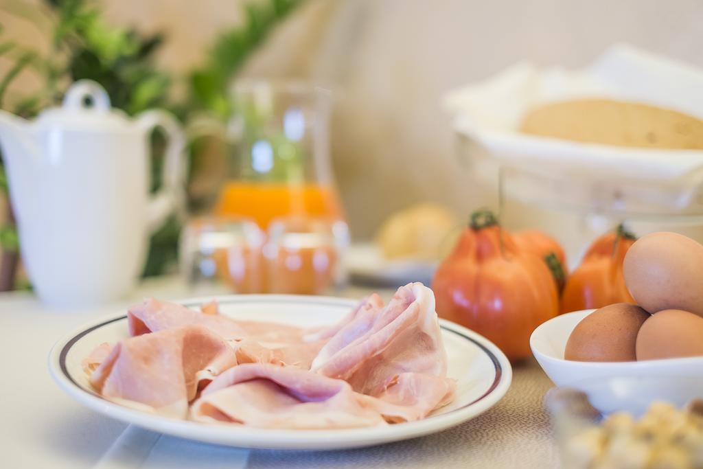 Castagnito Costa Catterina B&B מראה חיצוני תמונה