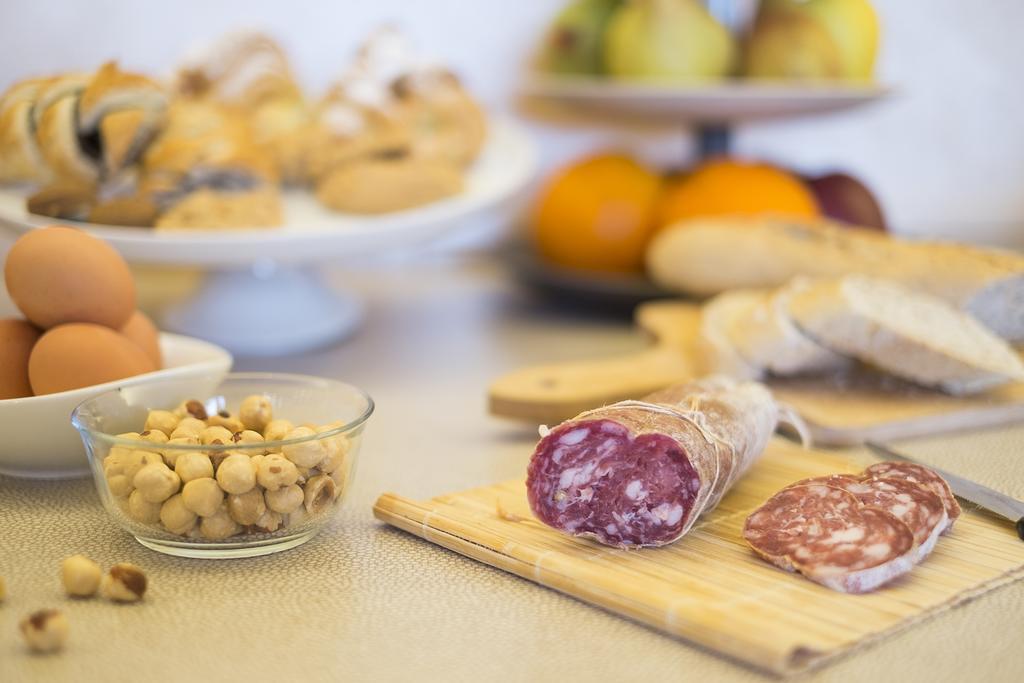 Castagnito Costa Catterina B&B מראה חיצוני תמונה