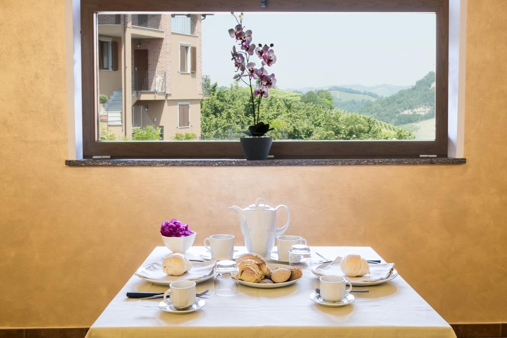 Castagnito Costa Catterina B&B מראה חיצוני תמונה