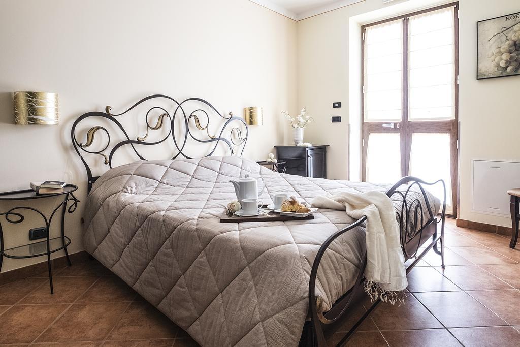Castagnito Costa Catterina B&B מראה חיצוני תמונה