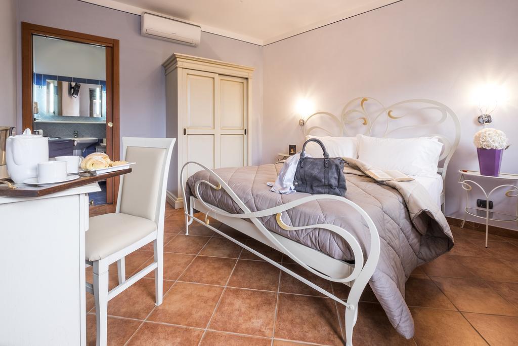 Castagnito Costa Catterina B&B מראה חיצוני תמונה