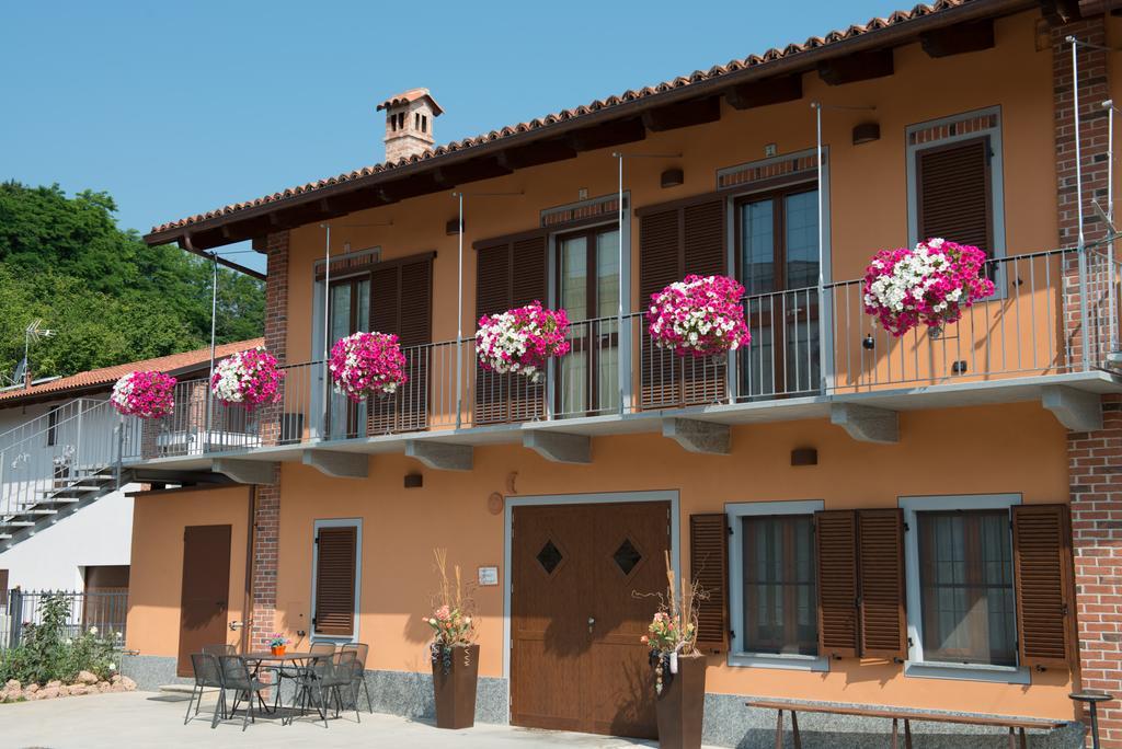 Castagnito Costa Catterina B&B מראה חיצוני תמונה