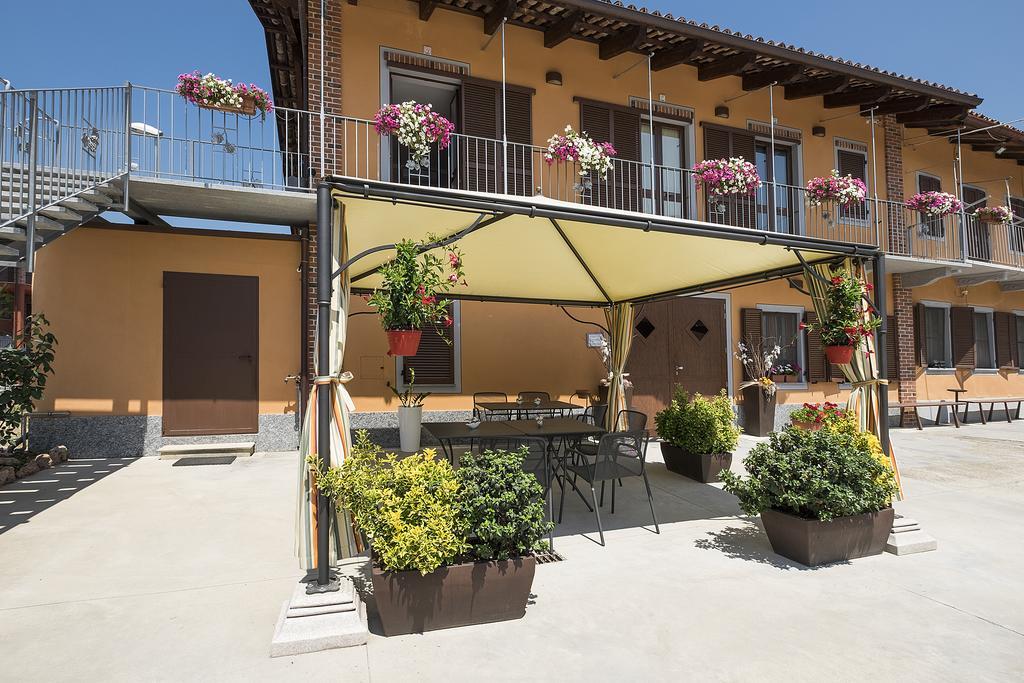 Castagnito Costa Catterina B&B מראה חיצוני תמונה